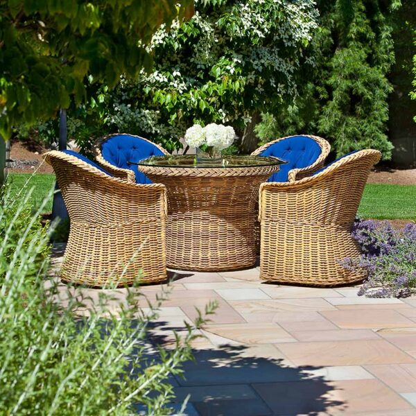 541Round Dining Table (Ø 54in)